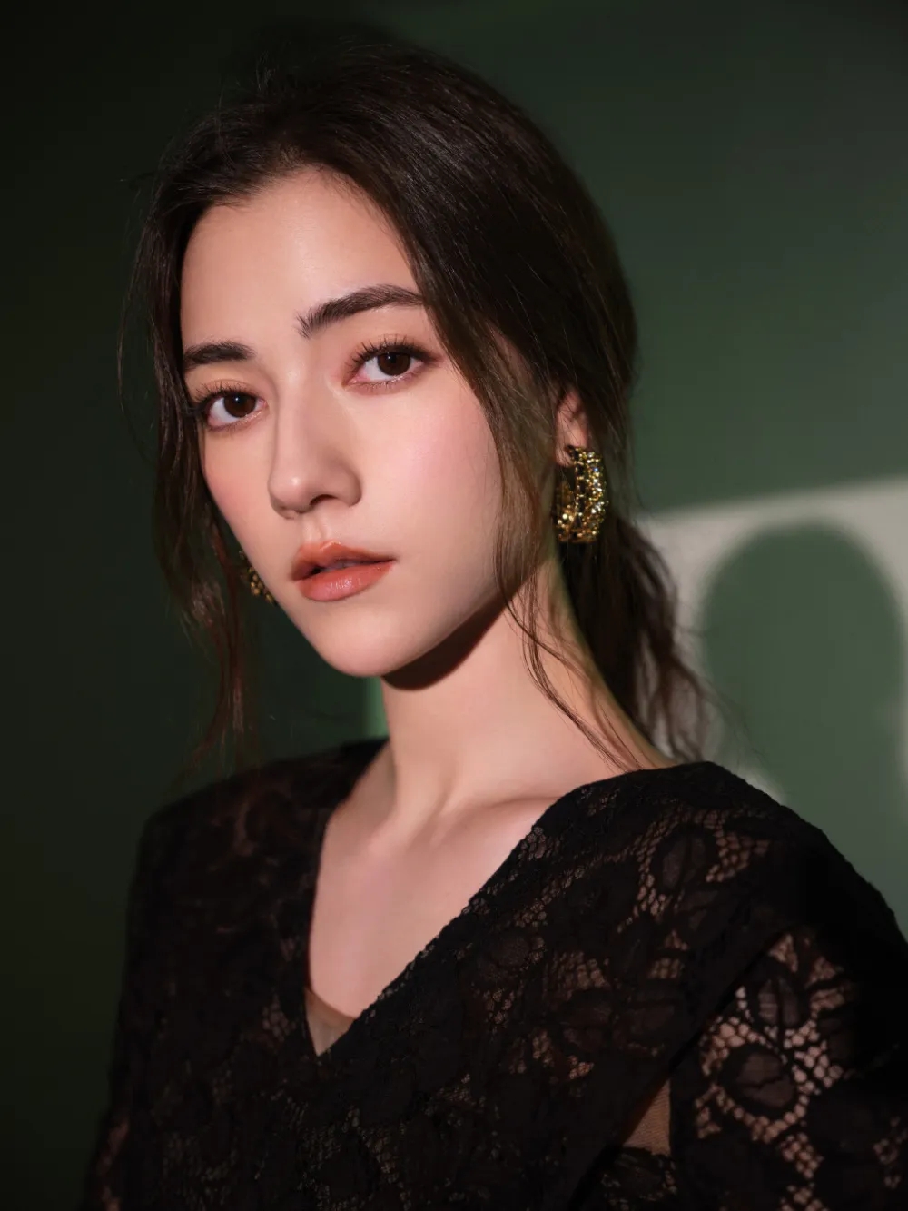 大s给了和张很高的人流量,现在广州的新店都被大s粉丝围的水泄不通