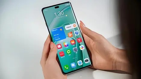 小米车标含金量揭秘!SU7 Ultra车主把它熔了