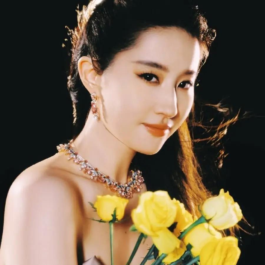 谢妈与大女儿来杭州,开始学习直播带货,姑父点赞“复婚”评论