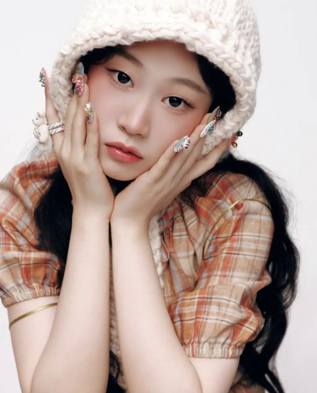 闫学晶“哭穷”多平台被禁 处罚争议明星能不能只靠“一键禁言” ？