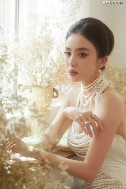 白银价格彻底失控：一场由资金主导的投机盛宴